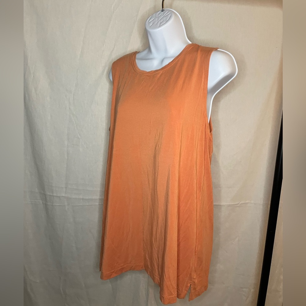 Duluth Trading Co Women’s L Orange Built-in bra Tank Super Soft